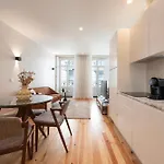 Ando Living - Flores 200 House 4* ポルト