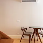 アパートホテル Ando Living - Flores 200 House ポルト