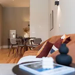 Ando Living - Flores 200 House ポルト