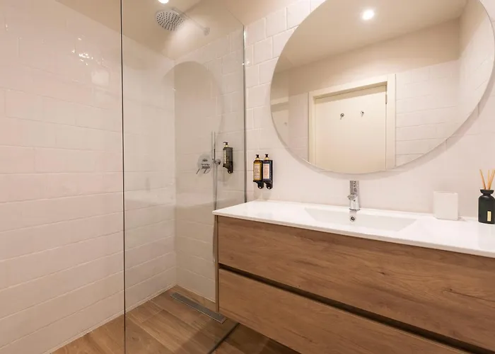 Ando Living - Flores 200 House 4* بورتو