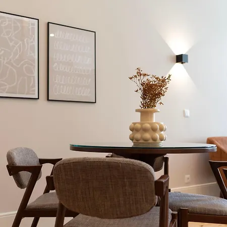 Ξενοδοχείο με διαμερίσματα Ando Living - Flores 200 House