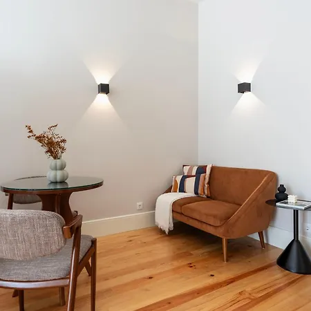 Ando Living - Flores House