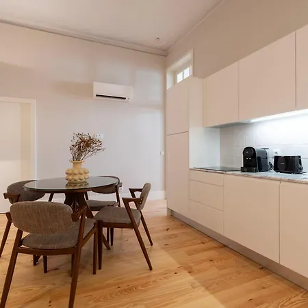 Ando Living - Flores House *