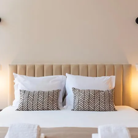 Ando Living - Flores House Porto