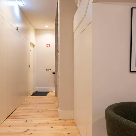 מלון דירות Ando Living - Flores 200 House 4*