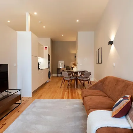 Ando Living - Flores 200 House شقة