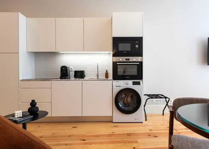 Ando Living - Flores 200 House 포르투