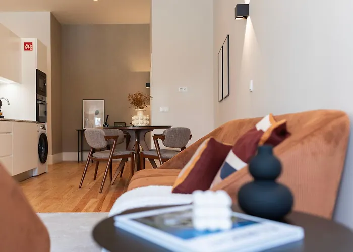 Ando Living - Flores 200 House 포르투