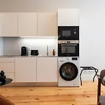 Ando Living - Flores 200 House 포르투