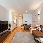 아파트호텔 Ando Living - Flores 200 House 4*