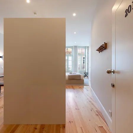 Ando Living - Flores 200 House Porto