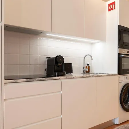 Ando Living - Flores 200 House Porto