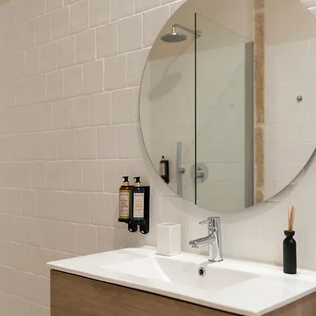 Appartement Ando Living - Flores 200 House Porto